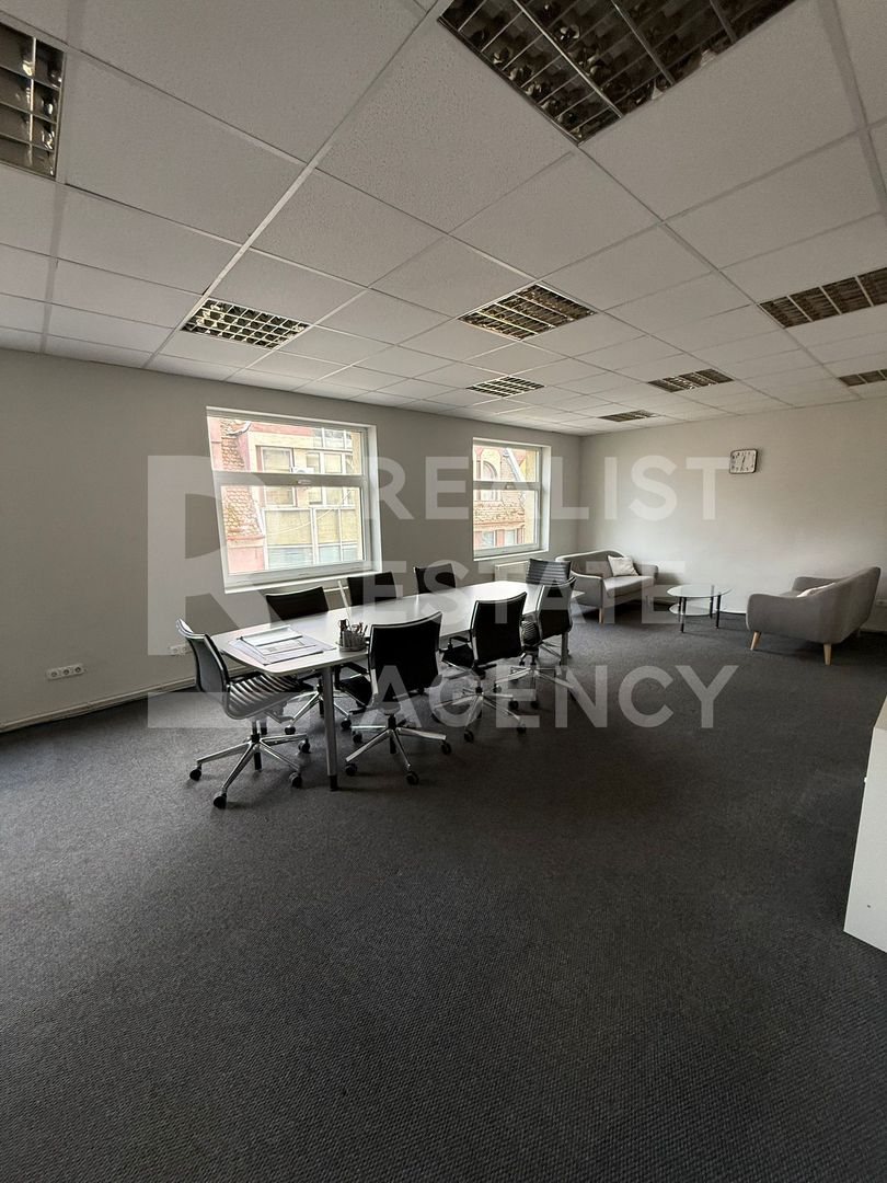 Închiriere clădire în centrul orașului Satu Mare, 632 mp - Poză 2