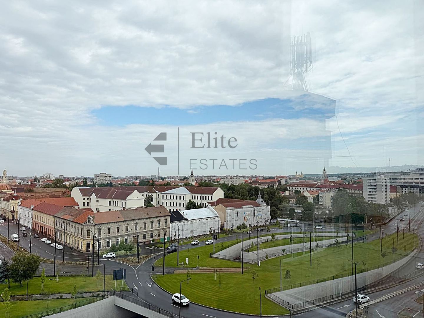 Apartament 4 camere ultracentral in Oradea | View Panoramic - Poză 2