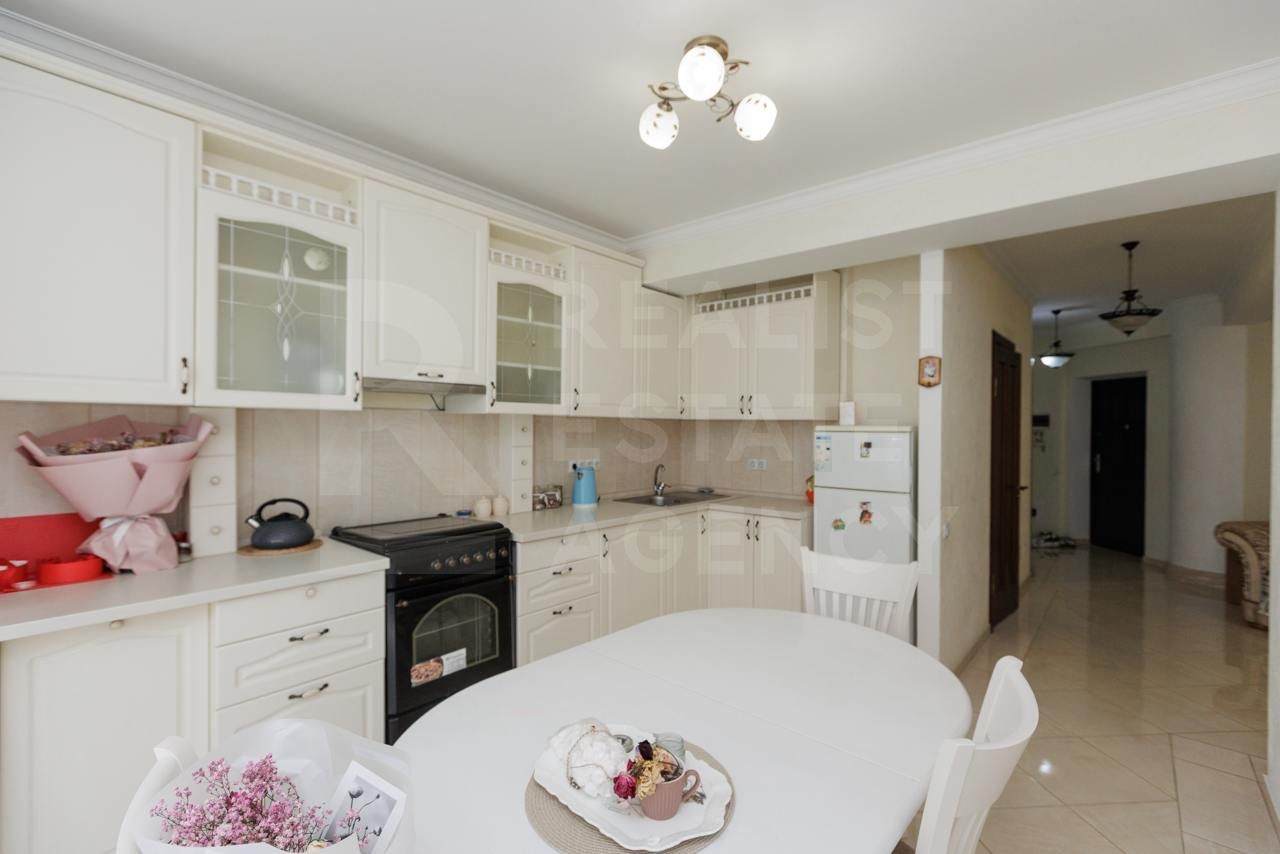 Vânzare, apartament, 2 camere , str. Alba Iulia, Buiucani - Poză 2