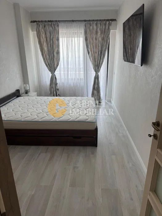 Închiriere premium: 2 camere decomandat, Royal Town Copou, totul nou - Poză 3