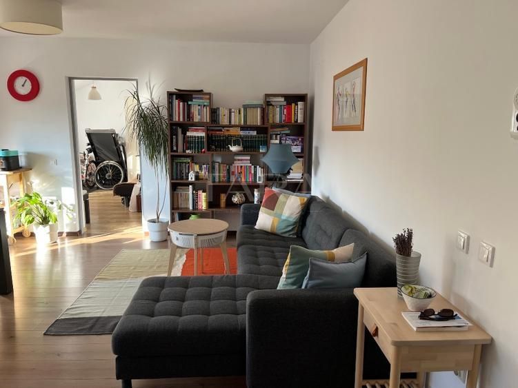 Vând apartament 3 camere, 64 mp + balcon, mobilat, utilat. - Poză 2