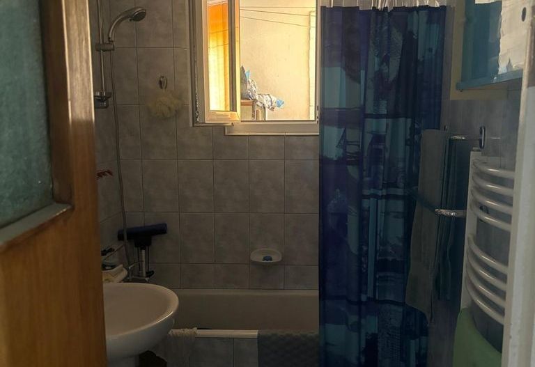 Apartament 3 camere. Centrala proprie. Bld. Brancoveanu. Zona Covasna. - Poză 6