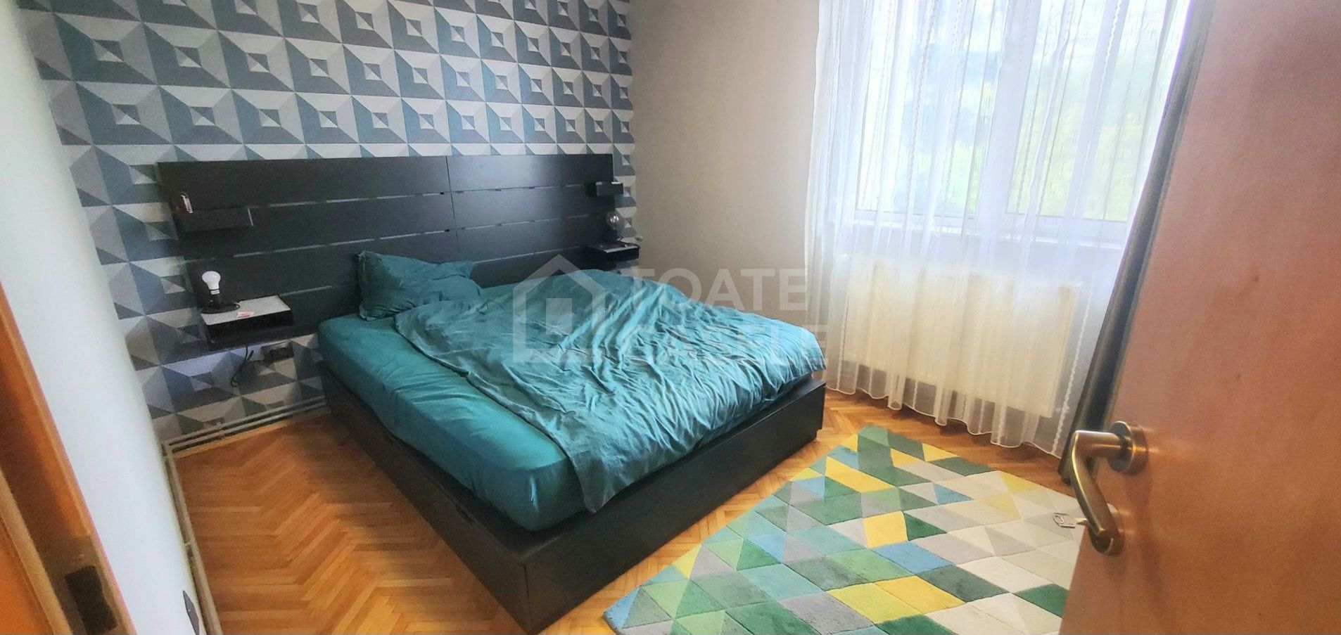 Apartament cu 3 camere, decomandat,  garaj, zona Iulius Mall - Poză 1