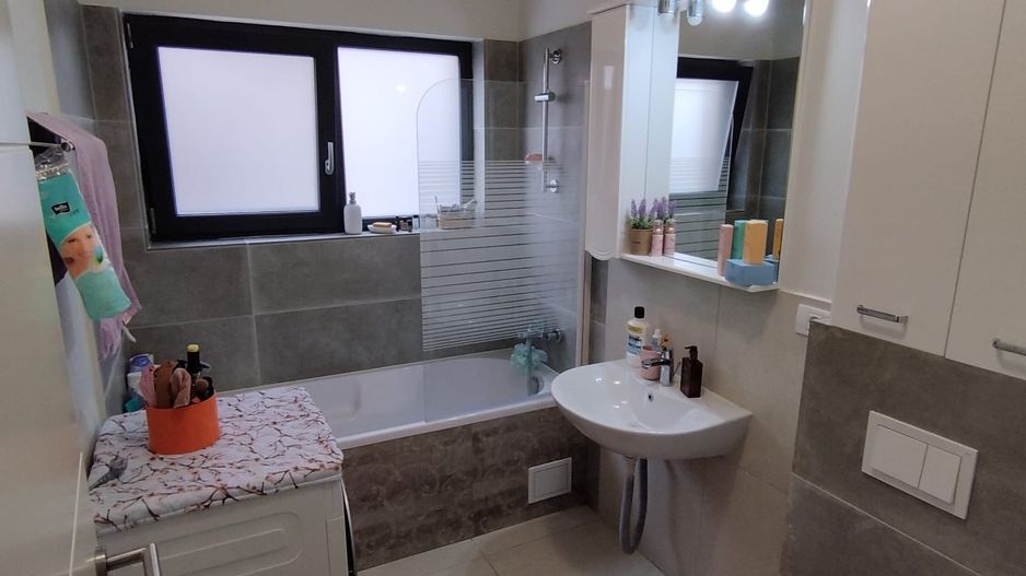 Proprietar inchiriez apartament 2 camere Dumbravita - Poză 7