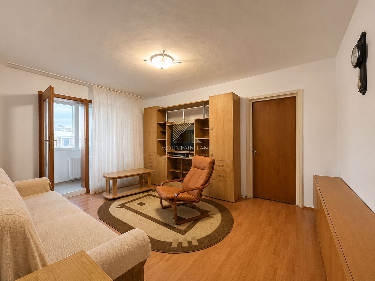 Apartament luminos cu 3 camere, parcare și boxă, zona Astra - Poză 1