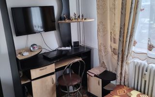 Apartament 3 camere zona Walter Maracineanu et 3/4 necesita renovare - Poză 2