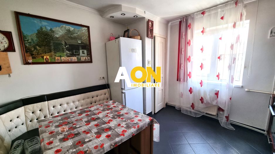 De inchiriat apartament 3 camere, zona Piata, Cetate - Poză 6