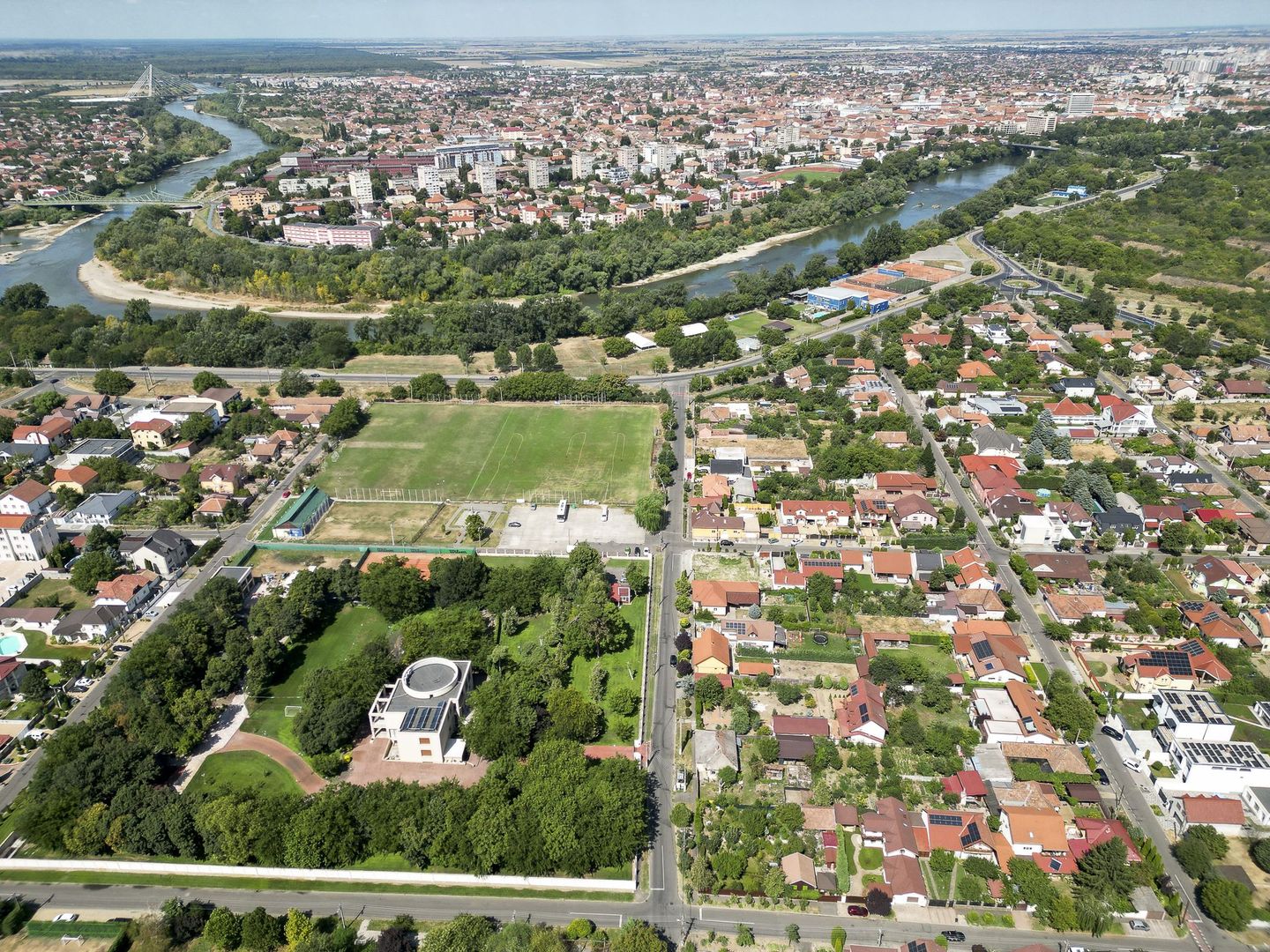 Casă cu o cameră, teren 350 mp în Subcetate - Poză 19