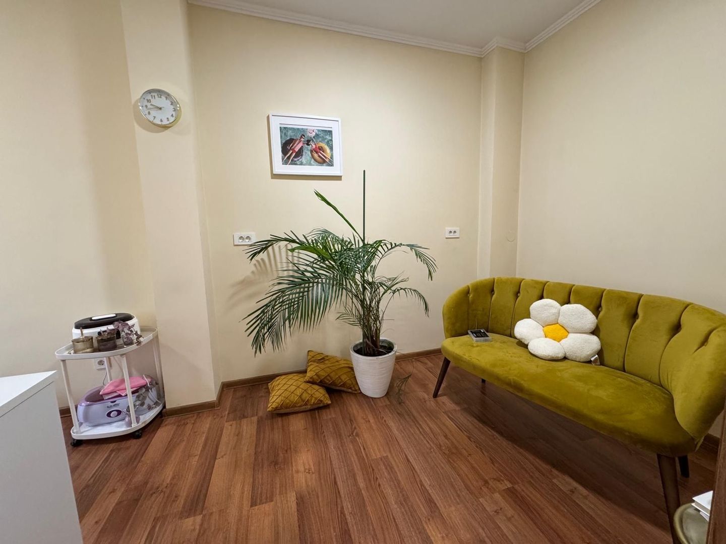 Apartament spatios etaj 1 I pretabil locuinta sau activitate profesion - Poză 3