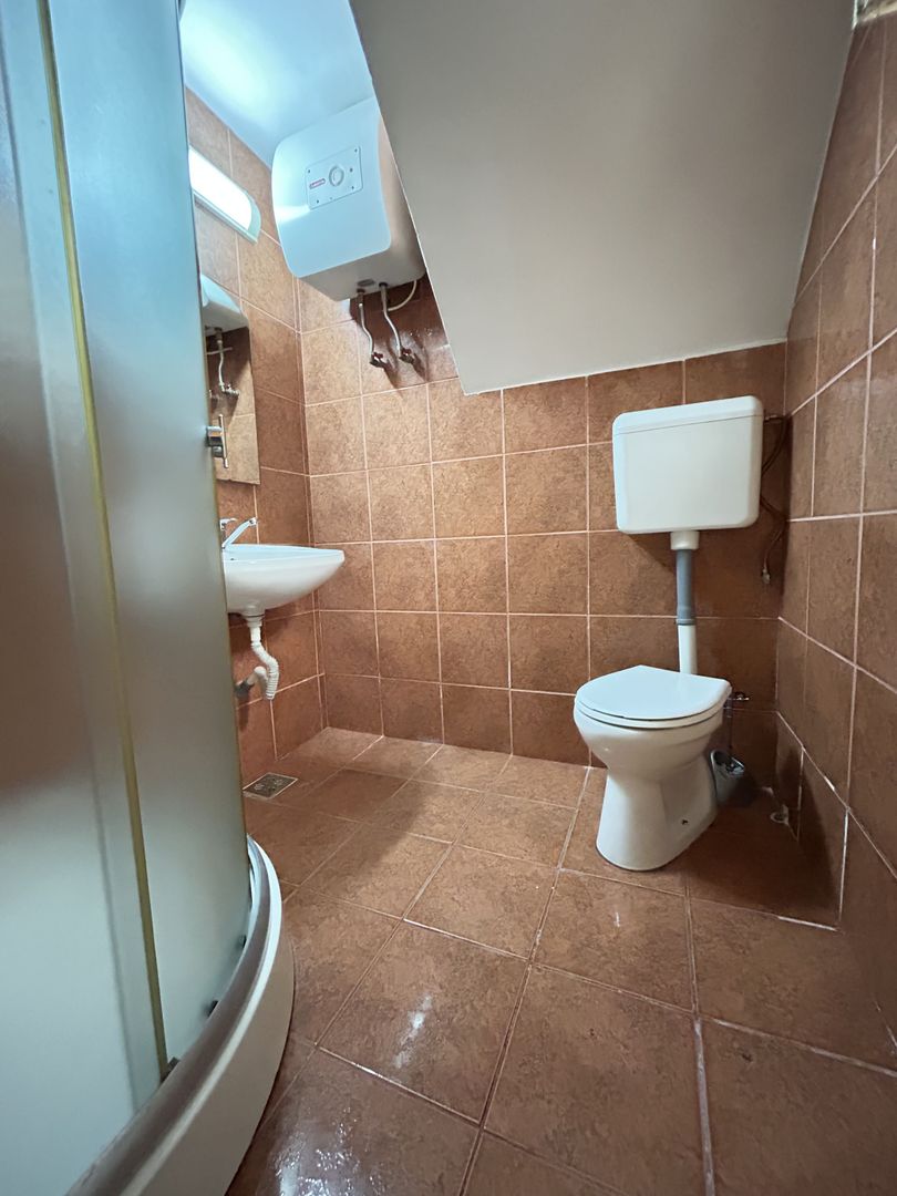 Casa P+1 ideala pentru 2 familii sau pentru inchiriere – zona centrala - Poză 8