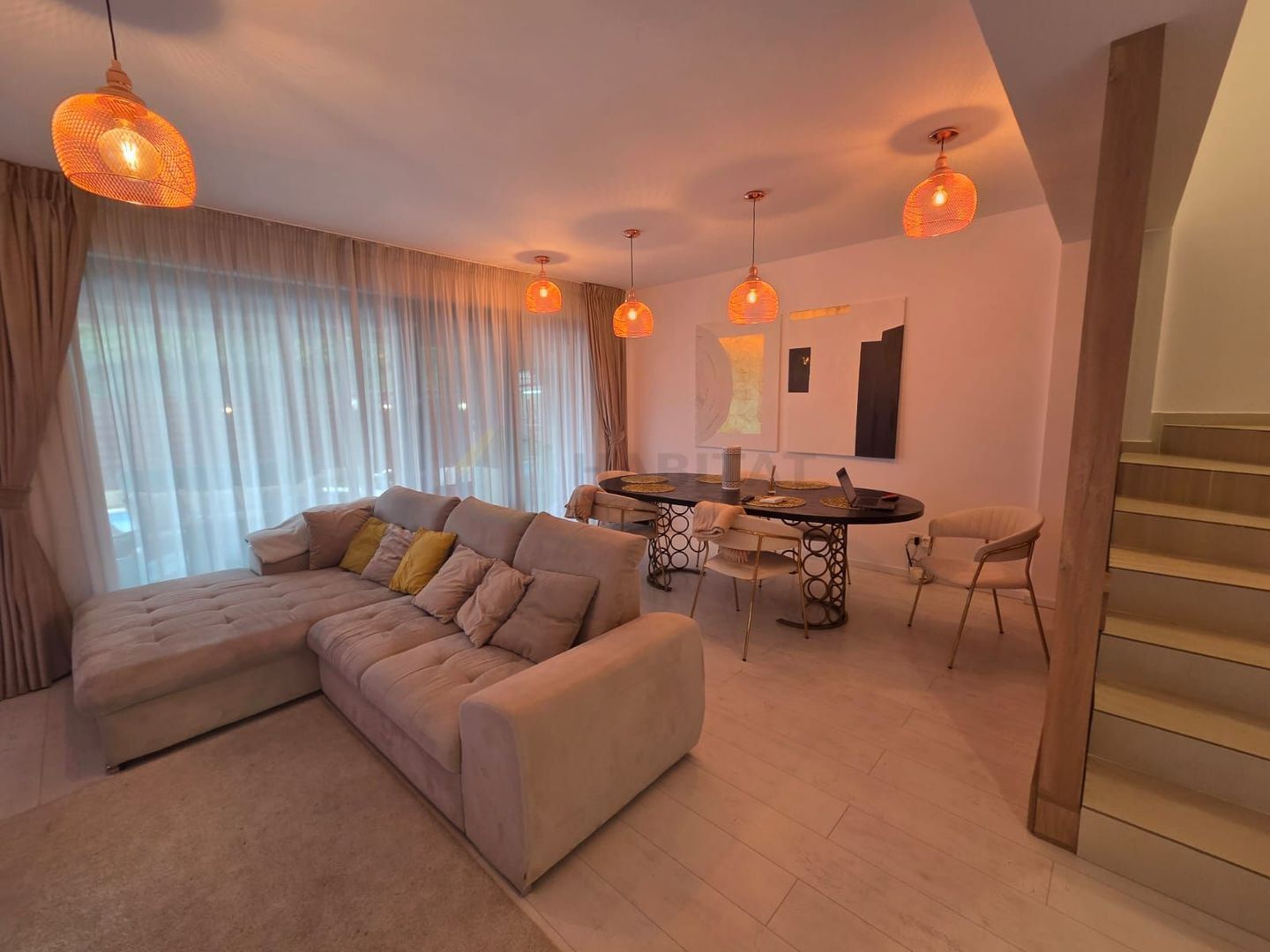 Vilă  cu mansardă, piscină și design modern – Tunari - Poză 3