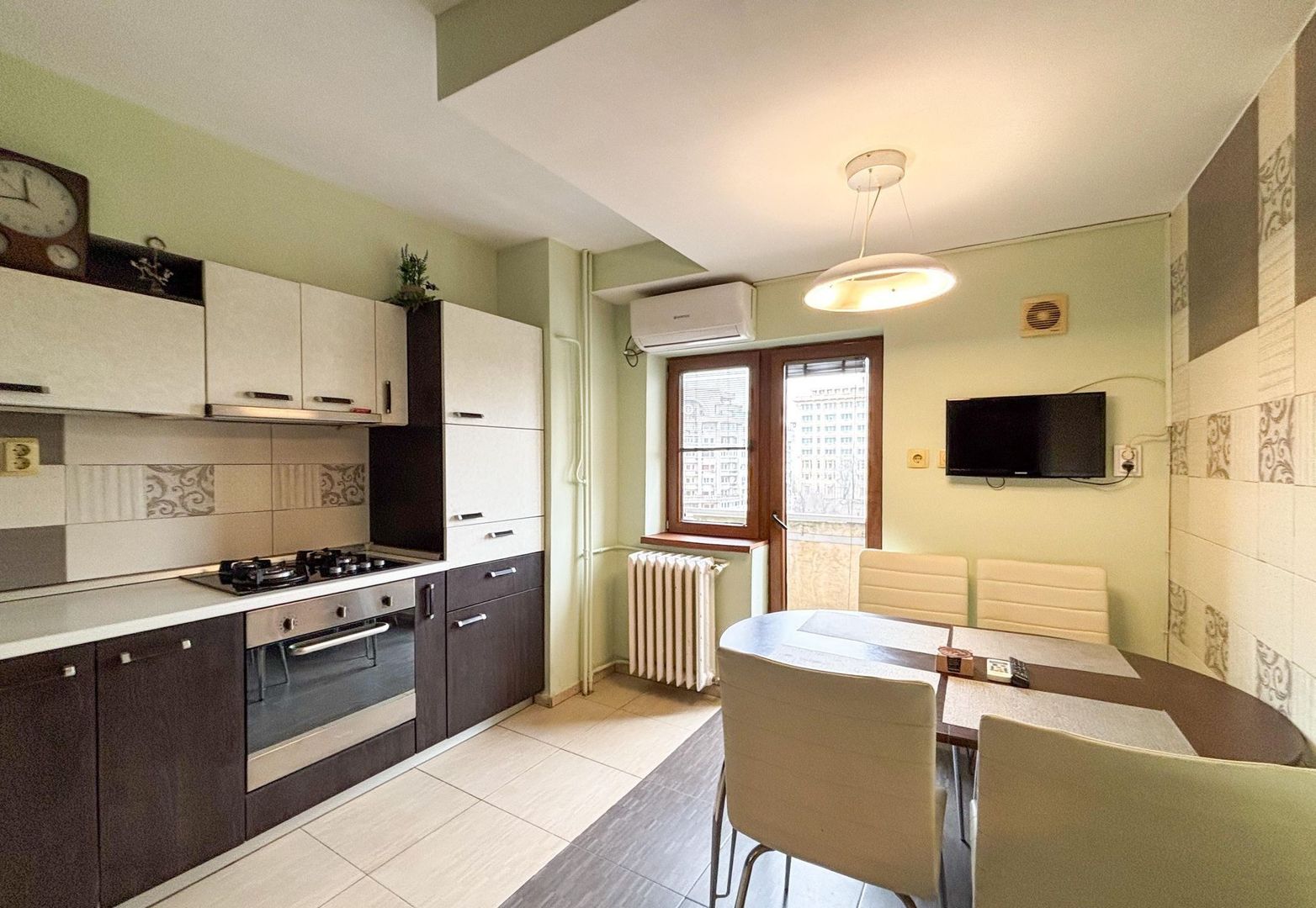 Închiriere Apartament 2 camere, vedere Palatul Parlamentului - Poză 9