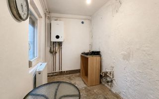 Apartament 1 cameră, zona Confecții, decomandat, centrală proprie - Poză 2