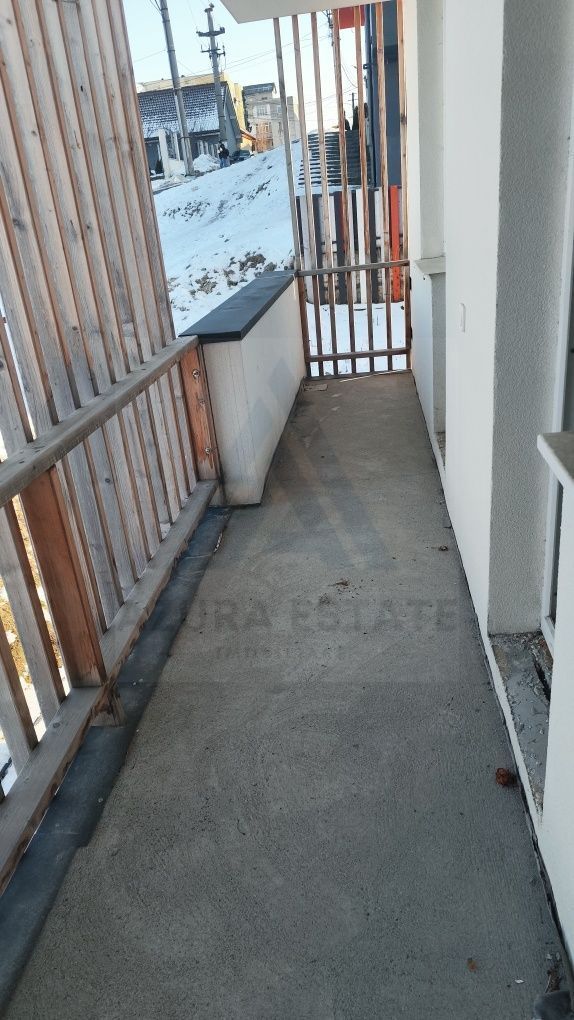 Apartament 3 camere etaj 1 cu 2 balcoane parcare privata in Cisnadie - Poză 4