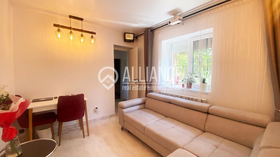 Valu lui Traian (COD 07) Casă  3 camere cu teren  de 930 mp - Poză 9