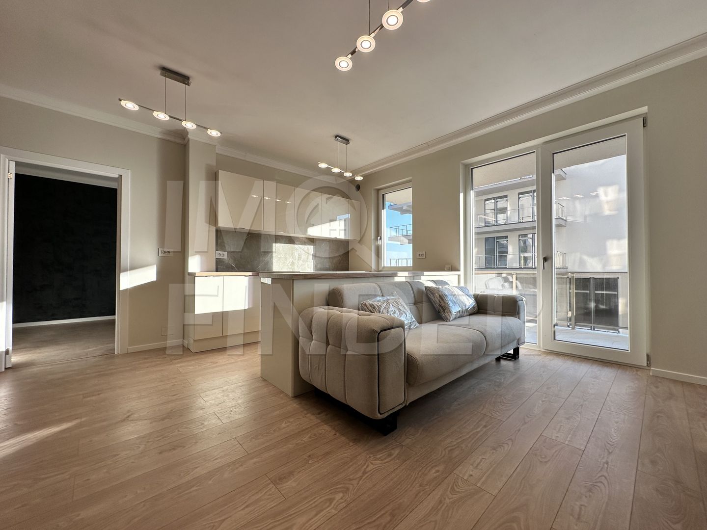 FARA COMISION - 2 camere 52 mp plus terasa zona VIVO - Poză 2