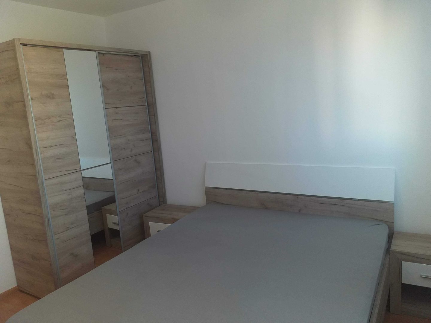 2 camere decomandat renovat complet, 5 minute metrou Costin Georgian - Poză 1