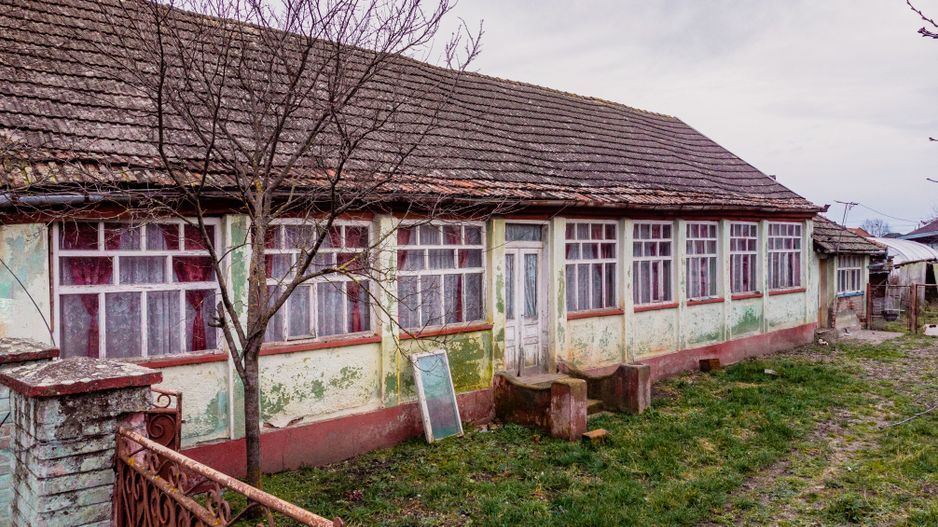 Casă bătrânească cu teren în Felnac - Poză 5