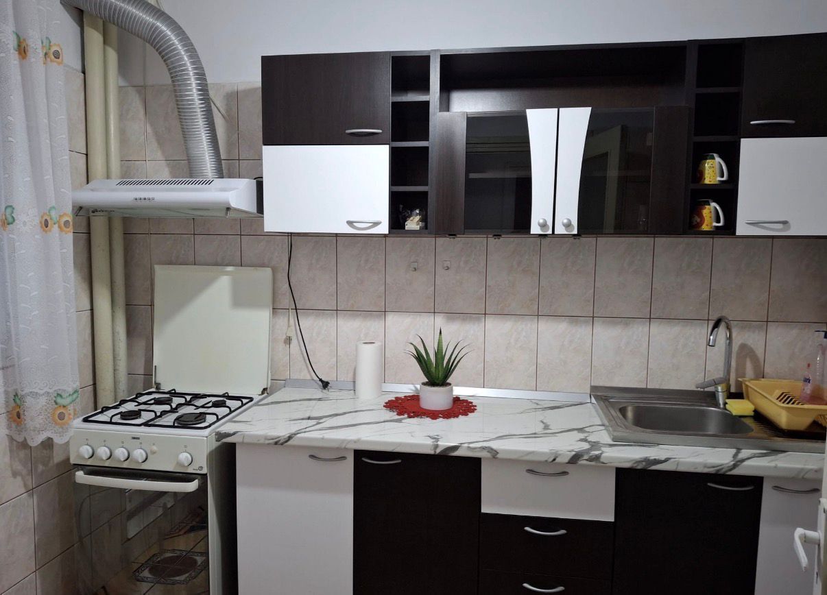 AP. 2 CAMERE 1 MAI, BUCATARIE INCHISA, BLOC REABILITAT, MOBILAT/UTILAT - Poză 4