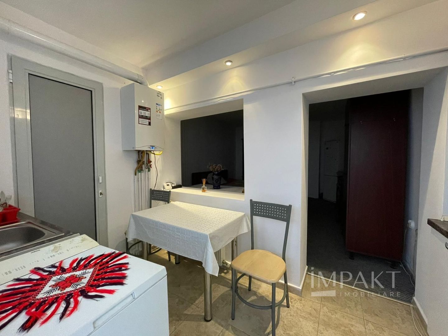 Garsonieră de închiriat în Zorilor, foarte aproape de UMF - Poză 4