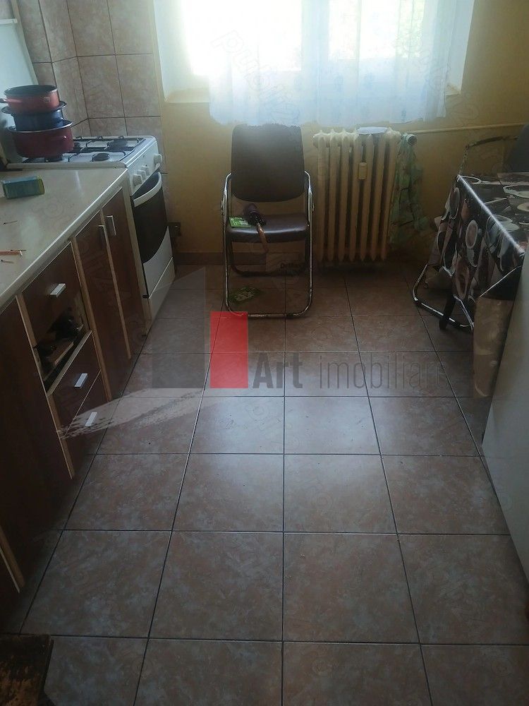 APARTAMENT 2 CAMERE BARCA - Poză 1