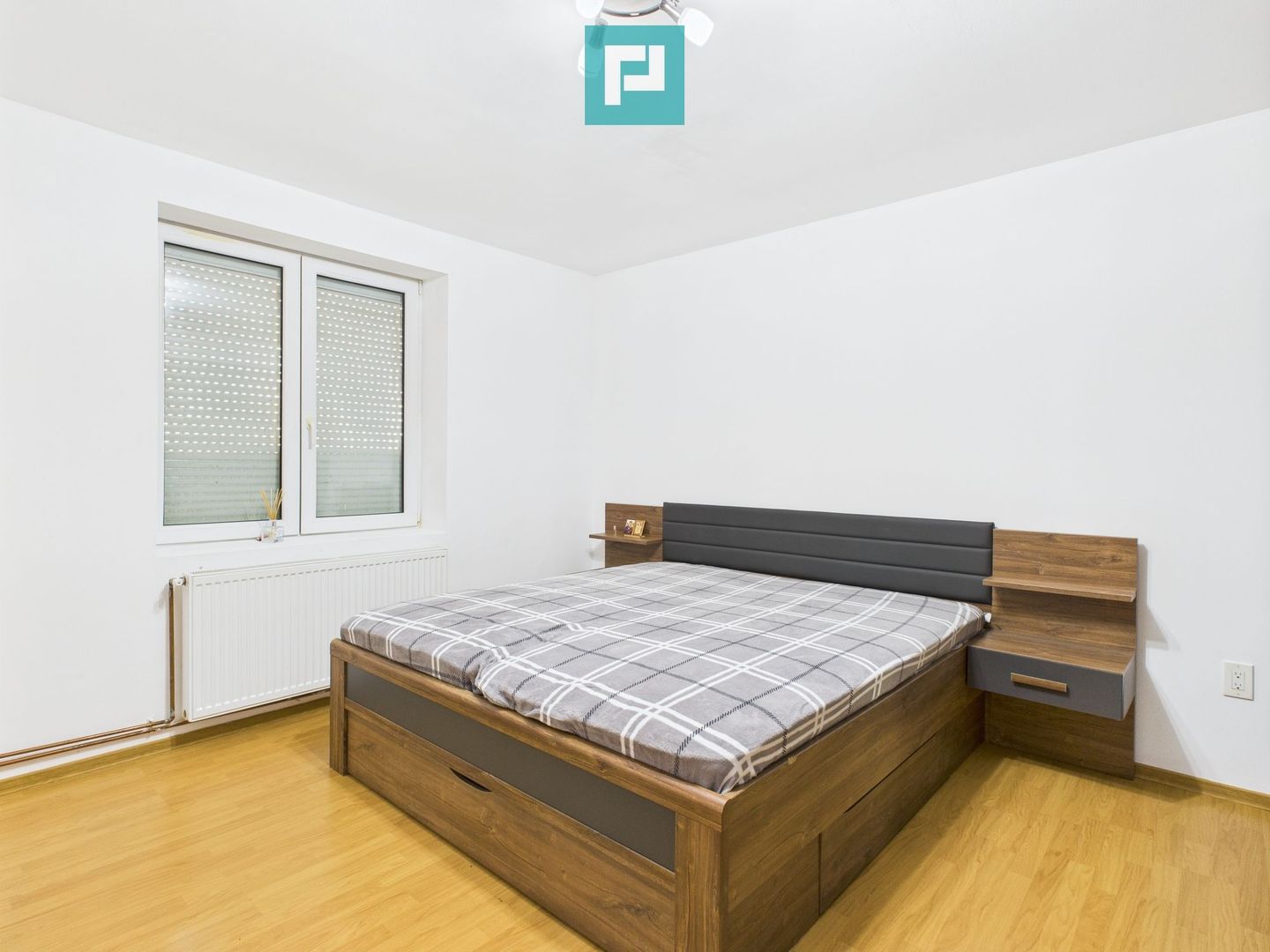 Casă de vacanță mobilată și utilată la Miniș - Poză 14