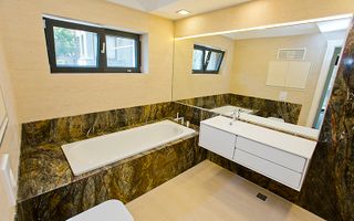 CLADIRE SPECTACULOASA IN DOMENII - Poză 4