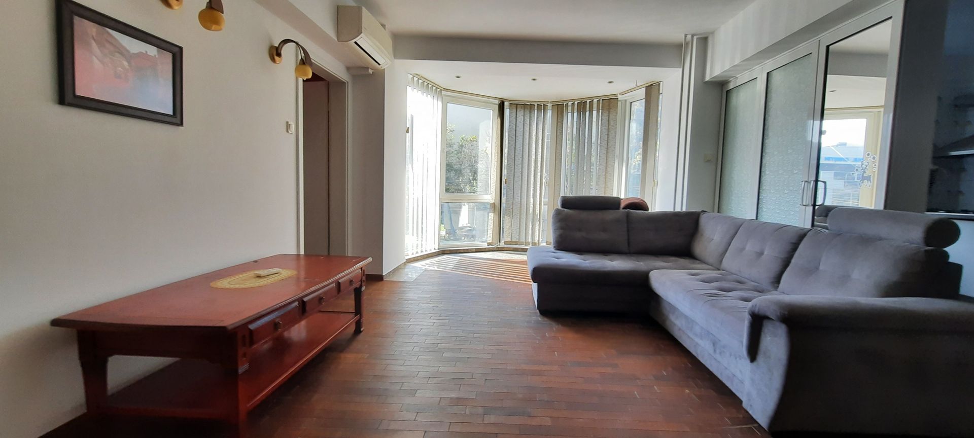Apartament in zona Iulius Town - Poză 1