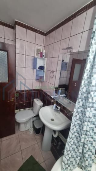 Închiriez apartament modern cu 4 camere, decomandat, complet mobilat și utilat, - Poză 1