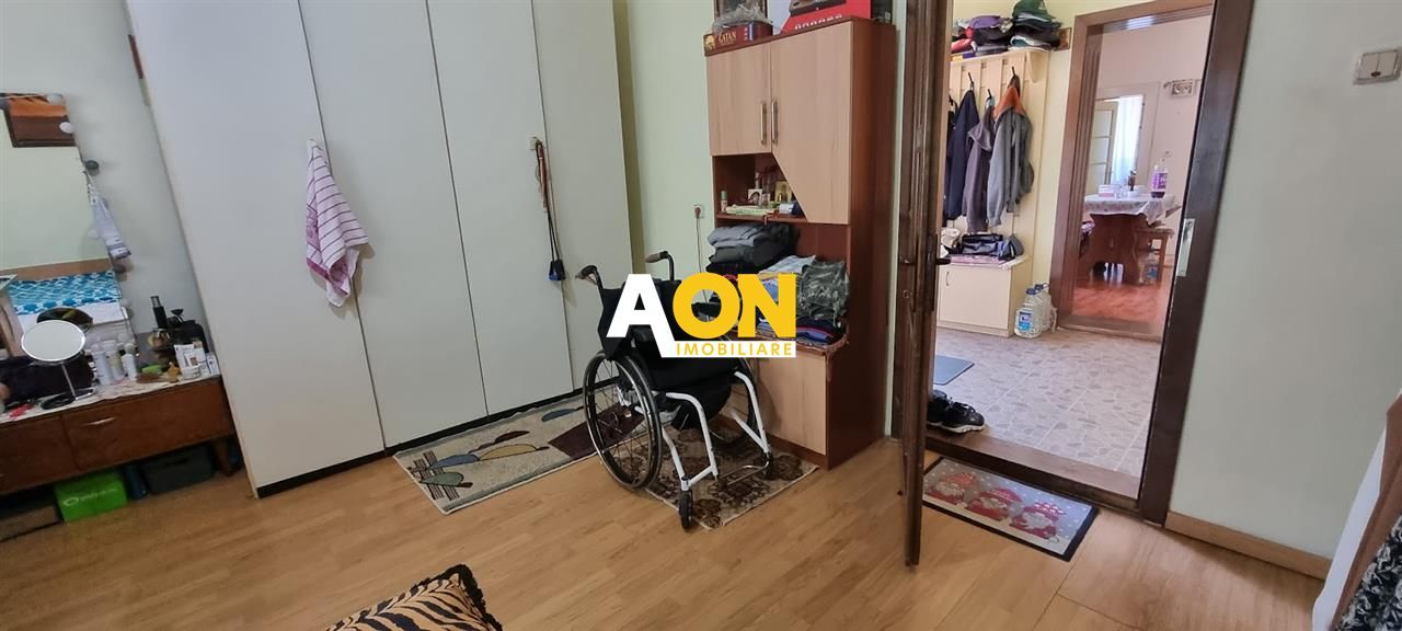 Casa individuala, 2 Camere, zona Poarta I,  300mp teren - Poză 4