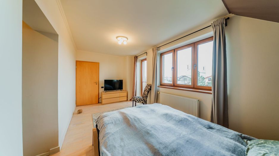 Vila 5 camere, gata de mutare, teren 700 mp, strada privata- Gradiste - Poză 14