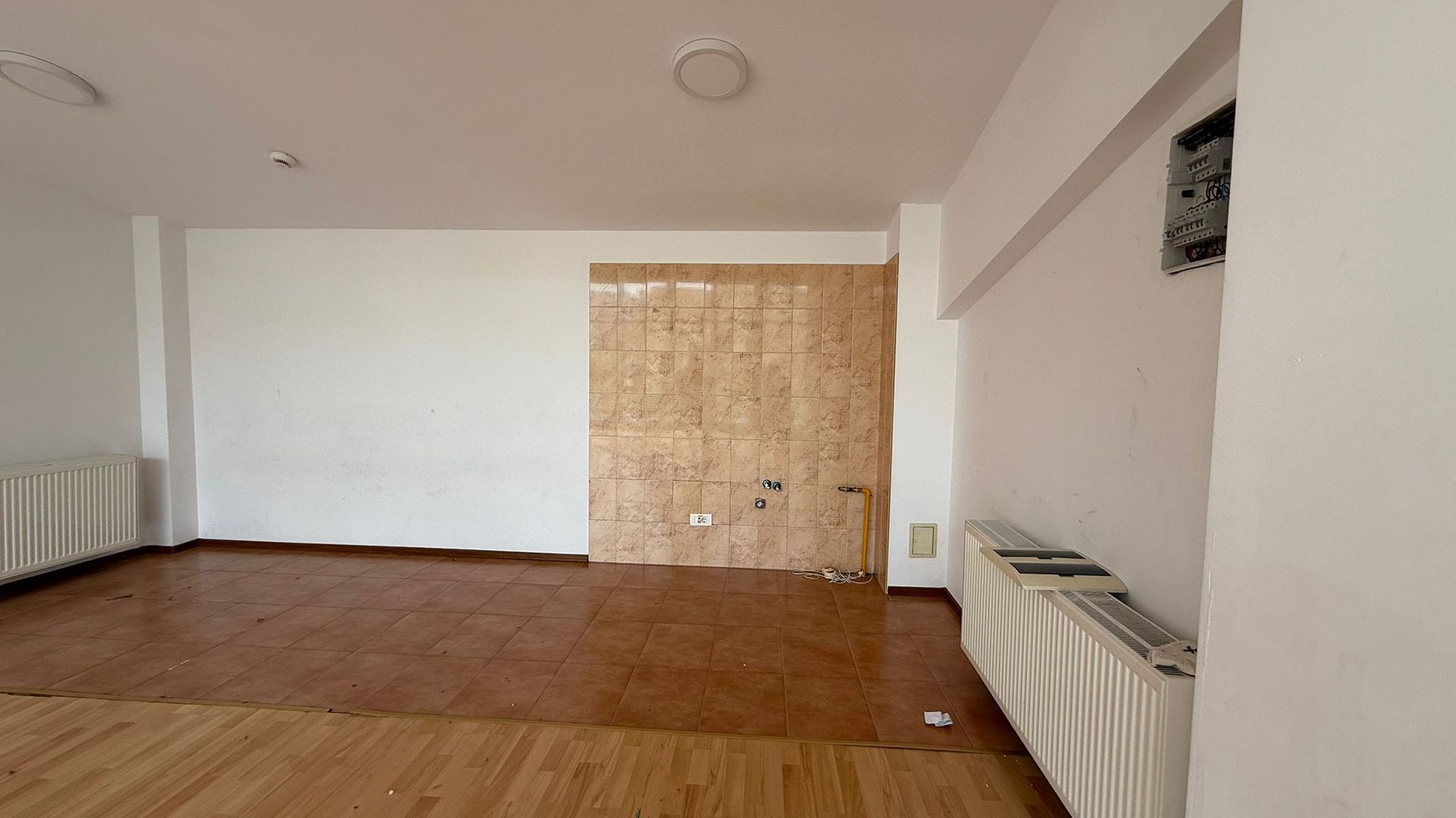 DE ÎNCHIRIAT VILĂ CĂMIN DE BĂTRÂN I AFTERSCHOOL I GARAJ+CURTE I ZONA CENTRALĂ - Poză 13