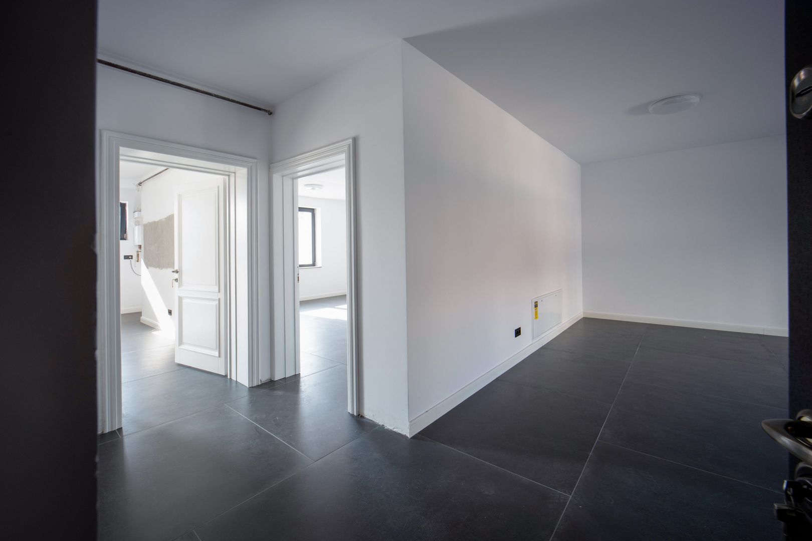 Proprietate Zona Centru Civic , ideala ca proiect de investitii - Poză 5