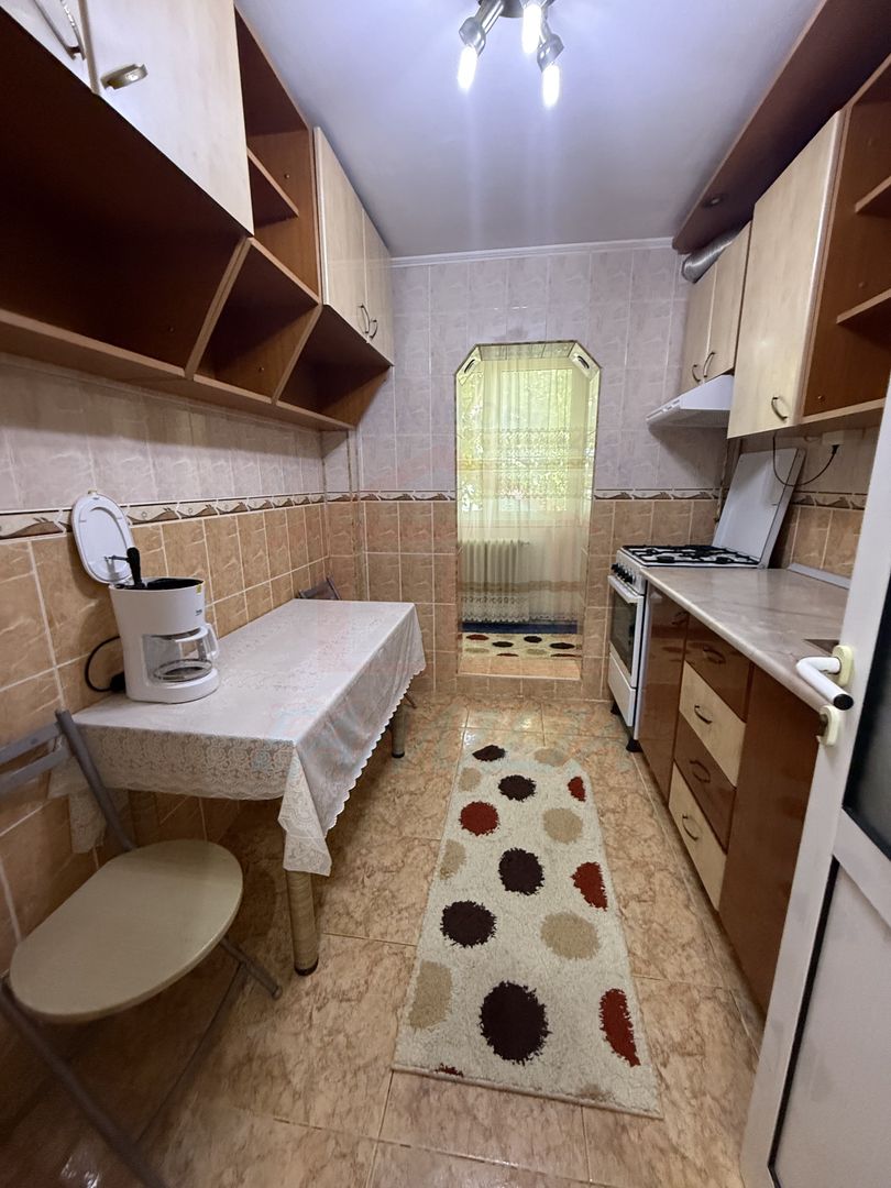 🏛️ De închiriat 2 camere, Micro 20, 350 euro/luna - Poză 5