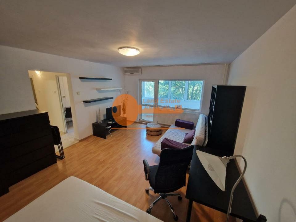 Garsoniera Mall Vitan - Poză 1