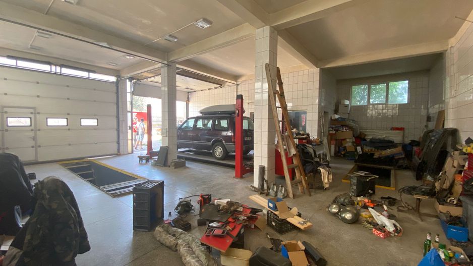 Casă / Vilă, și service cu spații de birouri, de vânzare în sector 4 - Poză 2