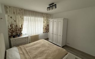 De vânzare apartament 3 camere decomandat, zona Ultracentrala. - Poză 5