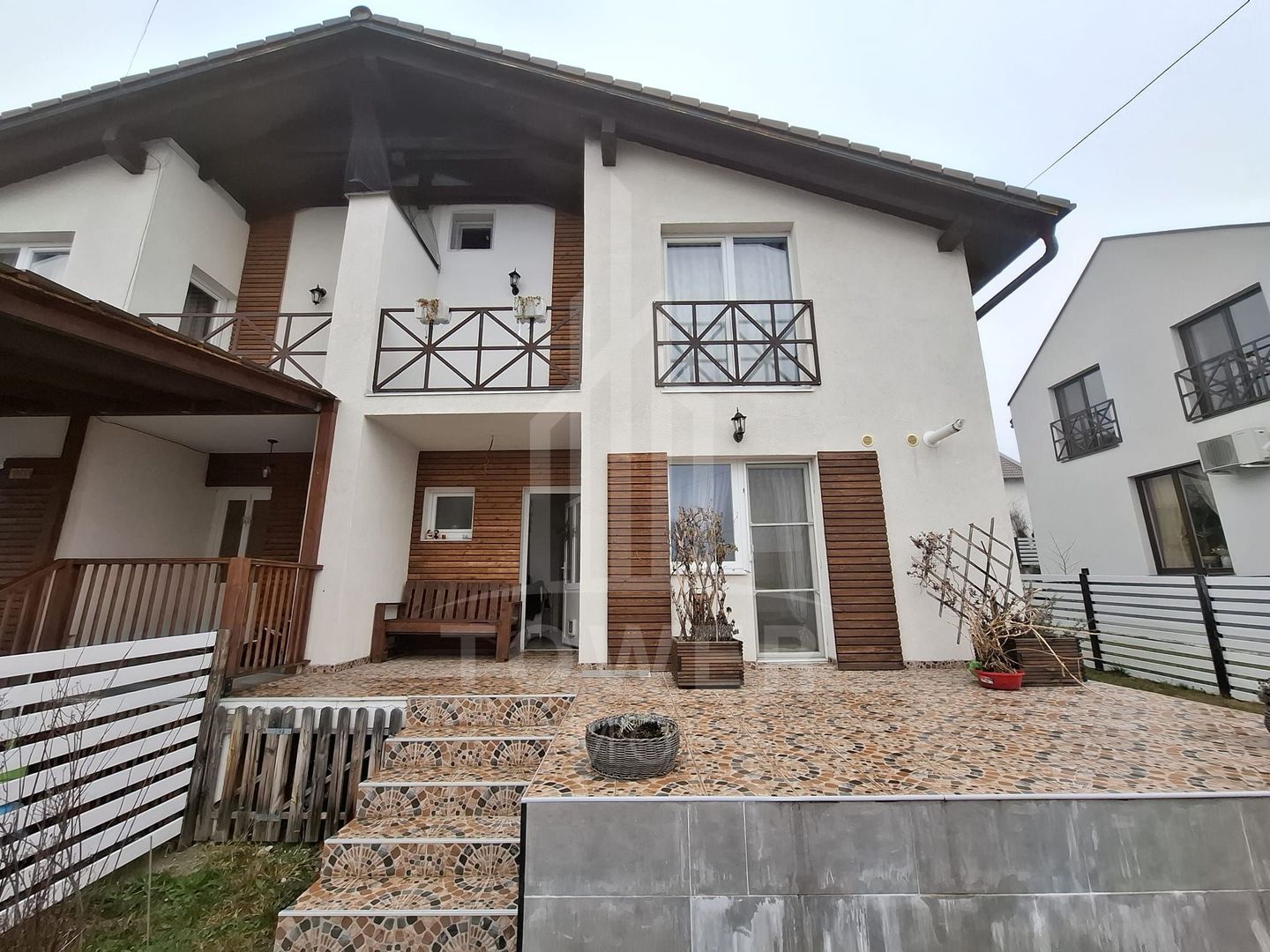 Casa  tip duplex, de inchiriat ,in cartier  Bavaria. - Poză 1