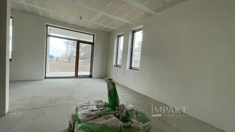 Casa spatioasa cu 1000 mp teren in Aiton - Poză 9