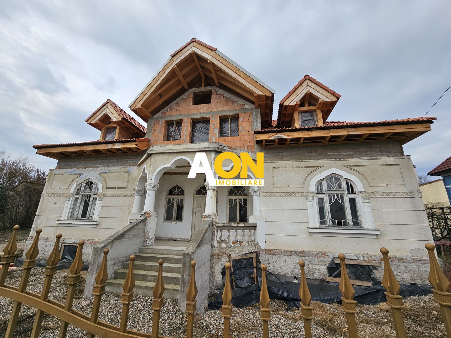 Conac boieresc în zona centrală a municipiului Alba Iulia - Poză 3