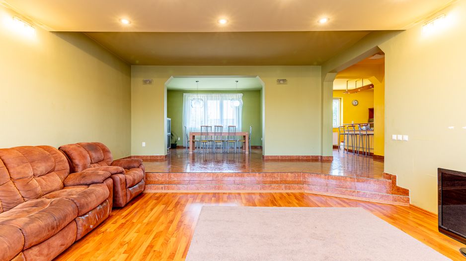 Casa deosebita, 270 mp utili, D+P+M, teren 544 mp, Andrei Muresanu - Poză 11
