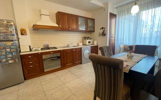 Casa eleganta si luminoasa,situata in zona de case -Mehala - Poză 8