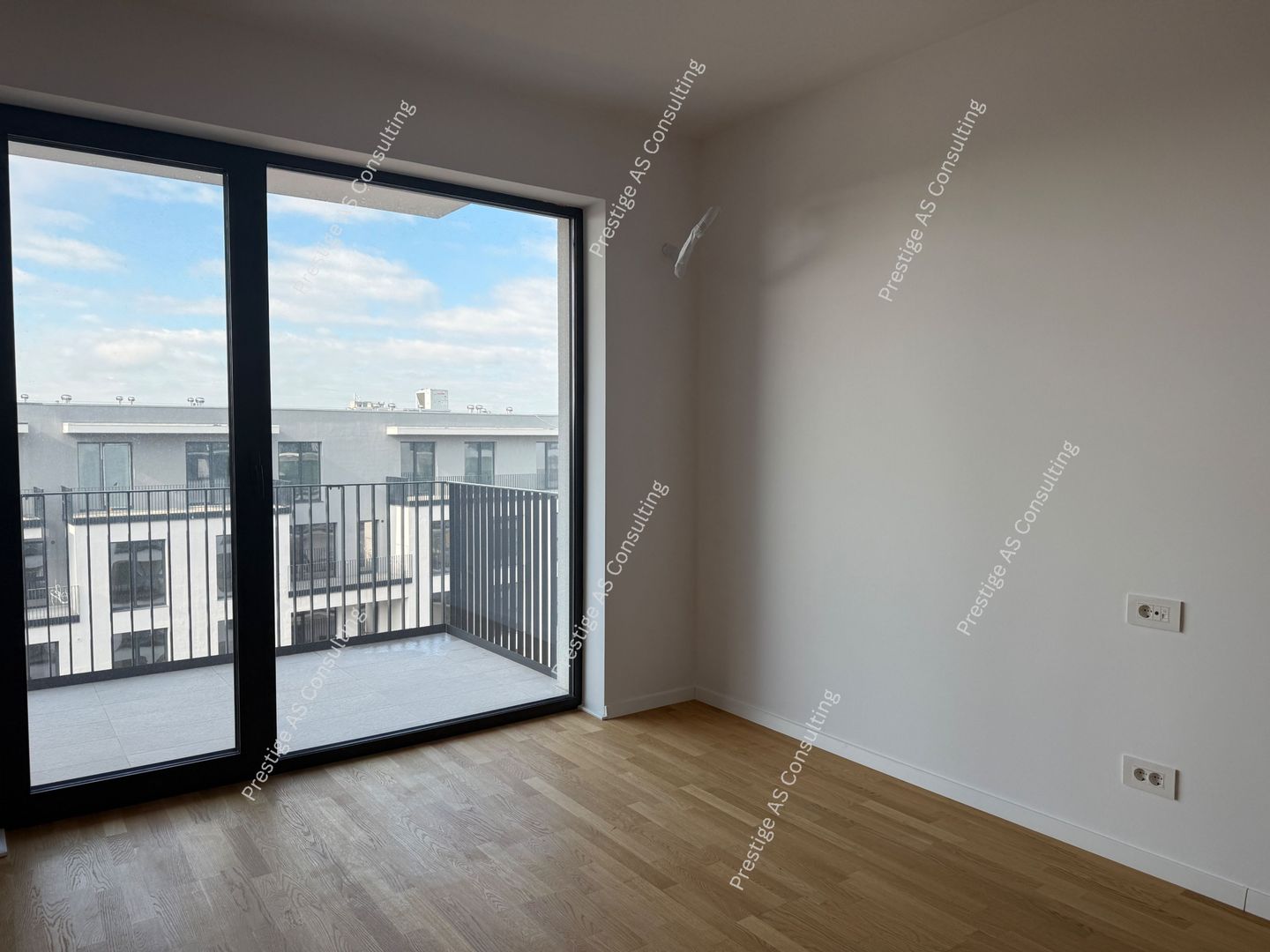 Apartament Premium | 50 utili+ Terasa 10 mp- Central Paltim - Poză 2