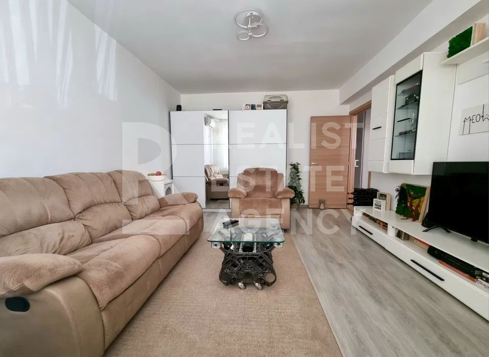 Vânzare, apartament 2 camere, zona Ozana - Poză 2