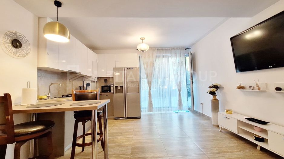 Apartament in centru langa Universitate, cu parcare subterana - Poză 6