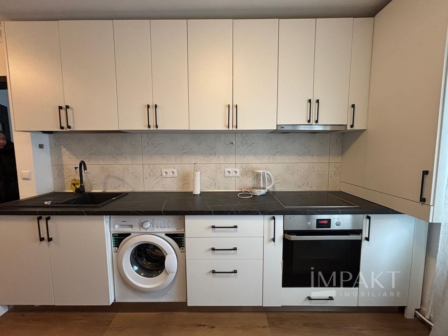 Apartament cu 3 camere, prima închiriere după renovare- zona UMF - Poză 13