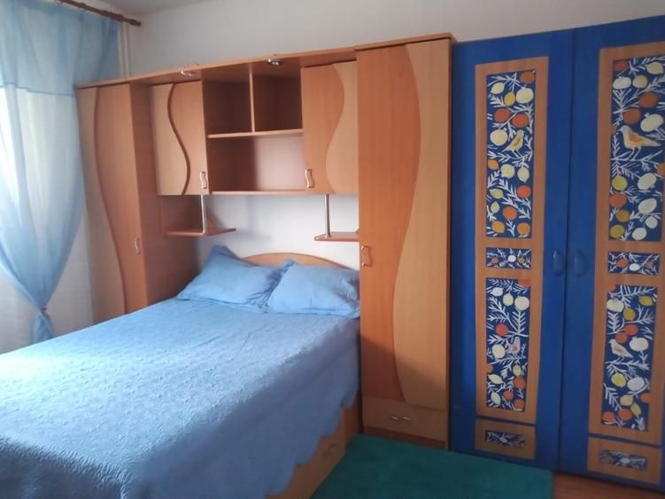 De inchiriat apartament 2 camere Micro 20 , 300 euro - Poză 4
