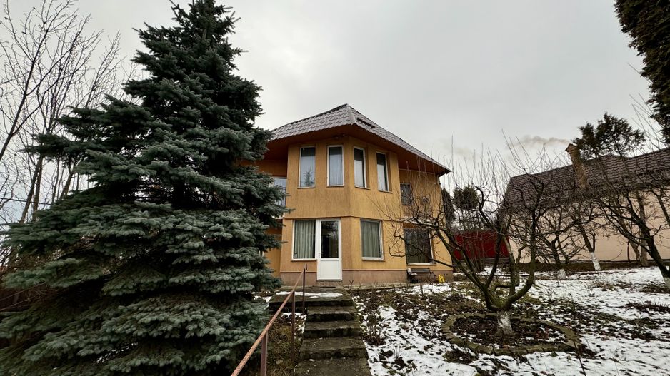 Casă individuală de vânzare în Săcele | Teren 781 mp | 3 Dormitoare - Poză 3