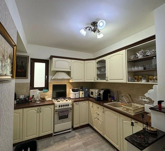 Inchiriere vila individuala P+1+Pod | 4 camere | Teren 300 mp | Tunari - Poză 12