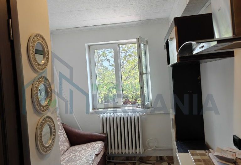 Vand camera de camin, 12 mp, zona Bularga, Iasi, WC si dus in casa - Poză 2